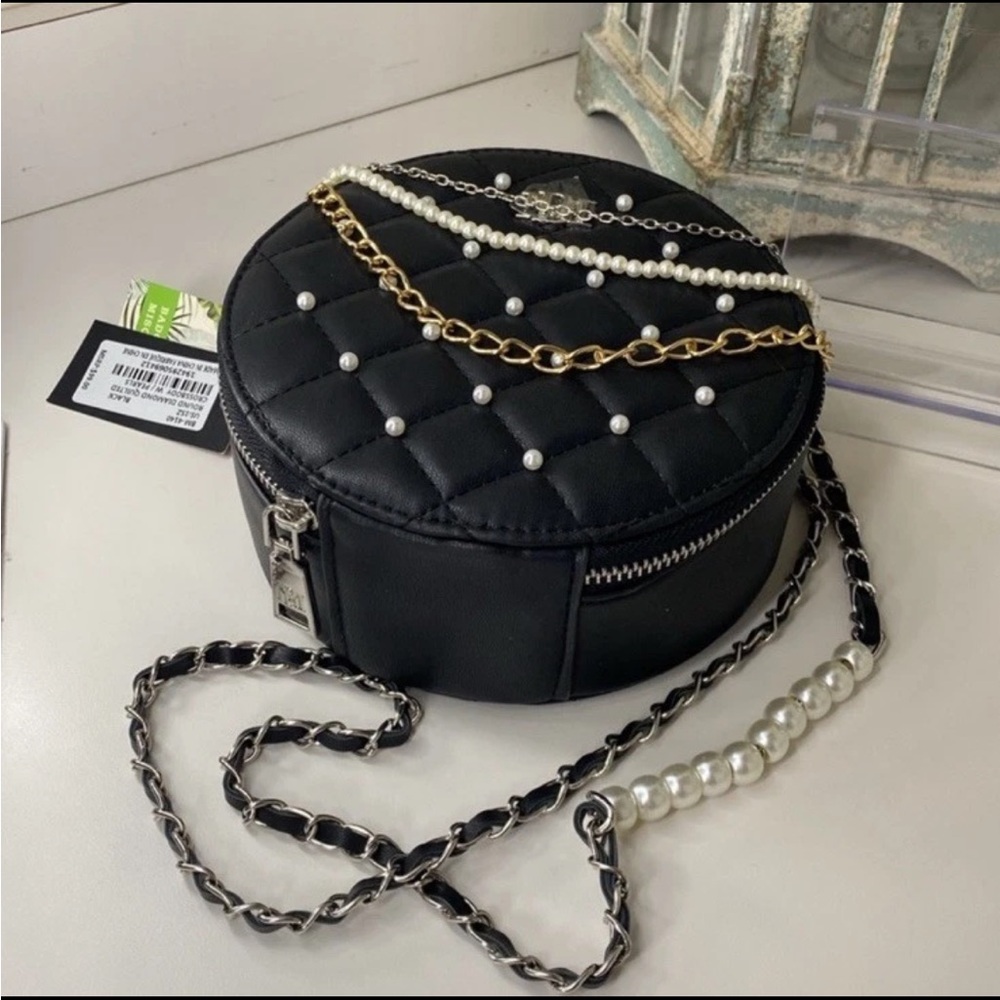 Badgley Mischka Black Mini Quilted Round Crossbody W/ Pearls NWT - Picture 6 of 7
